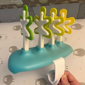 Skiphop activity center toy attachment trees
